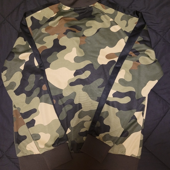 Mens Puma Jacket - Picture 3 of 4